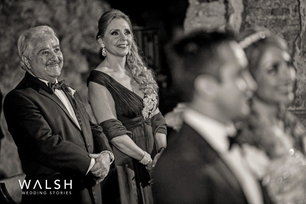 papás de novia en boda en casa santo domingo antigua guatemala