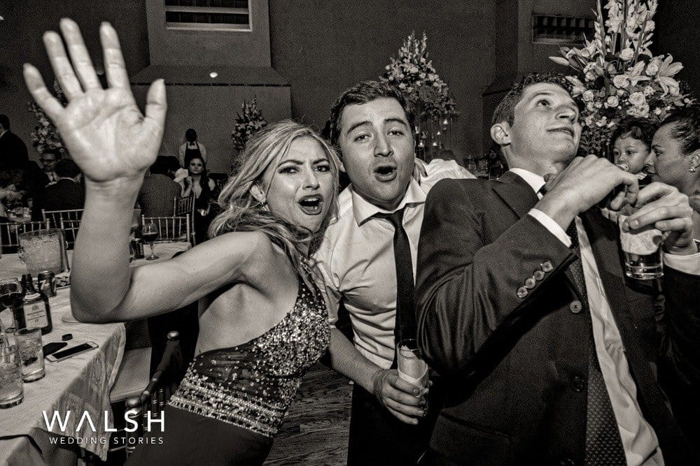 fiesta de boda en casa santo domingo por Rodolfo Walsh