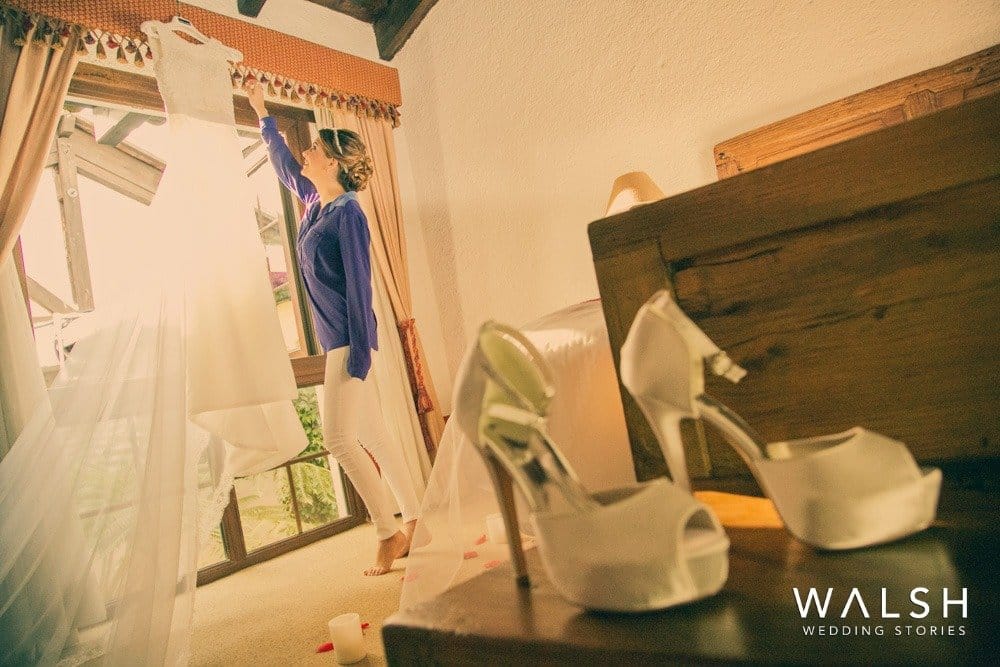 novia arreglandose para boda en hotel casa santo domingo