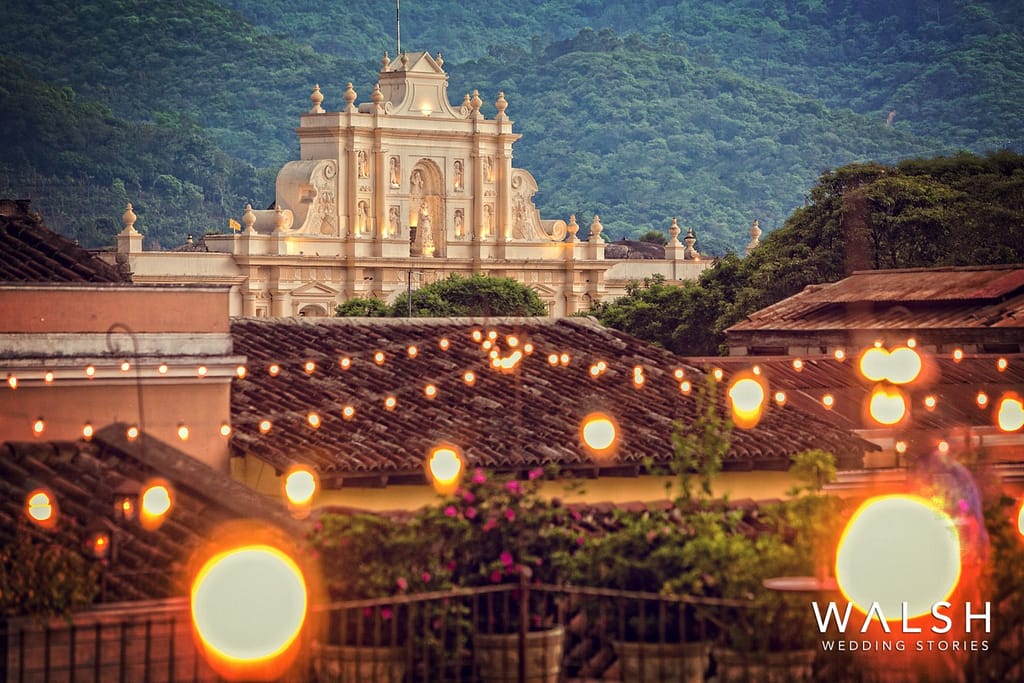 antigua guatemala wedding photographer-night view of antigua cathedral